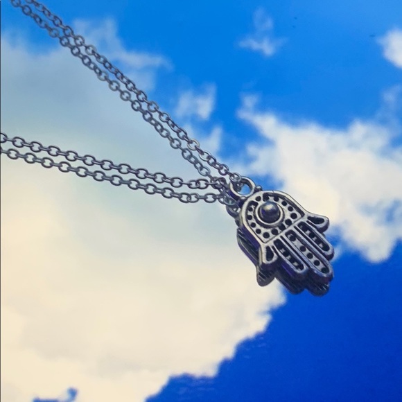 handmade evil eye hand necklace!! - Picture 1 of 3
